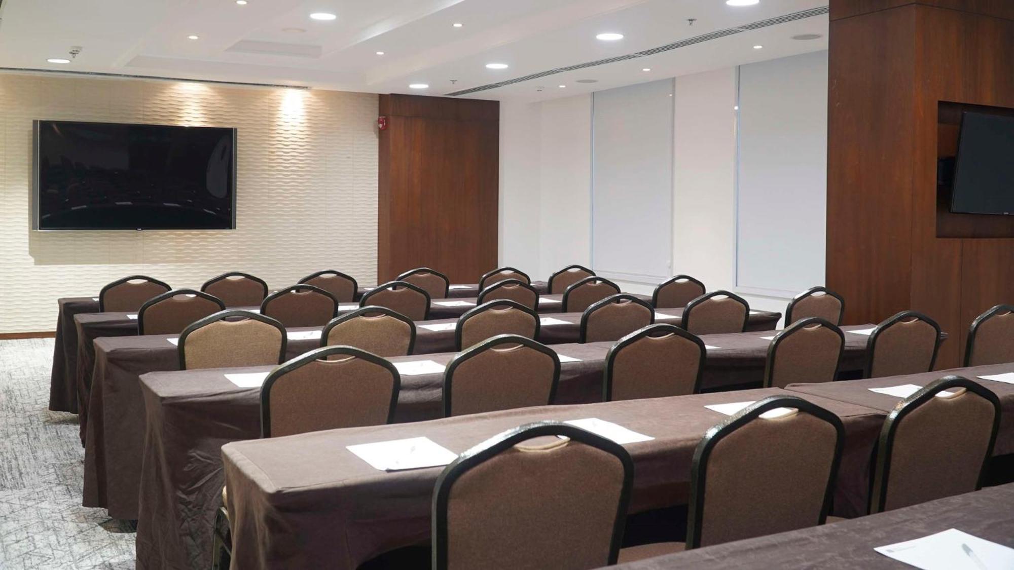 Hilton Garden Inn Panama City Downtown, Panama Экстерьер фото