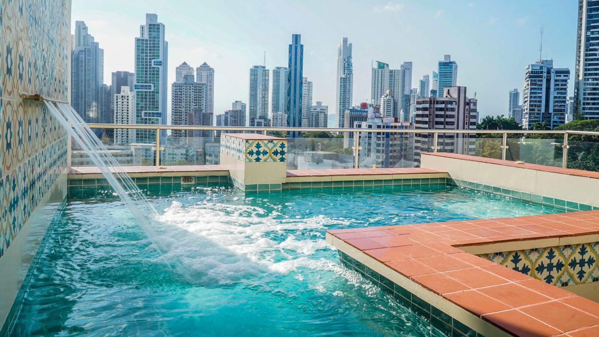 Hilton Garden Inn Panama City Downtown, Panama Экстерьер фото