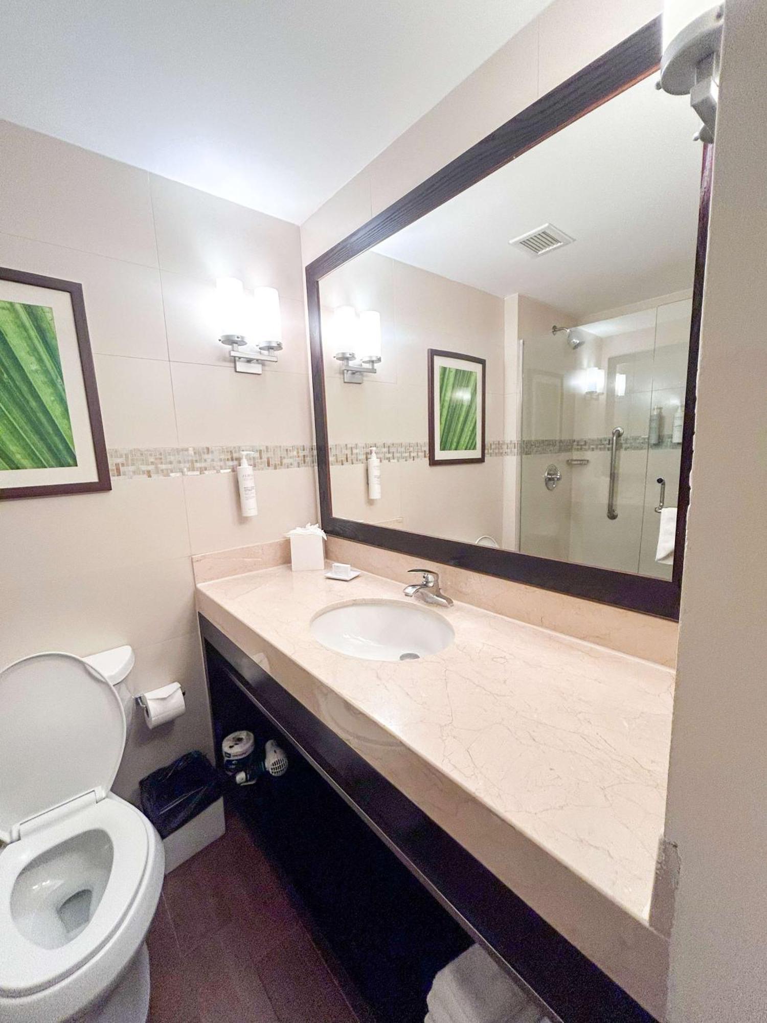 Hilton Garden Inn Panama City Downtown, Panama Экстерьер фото