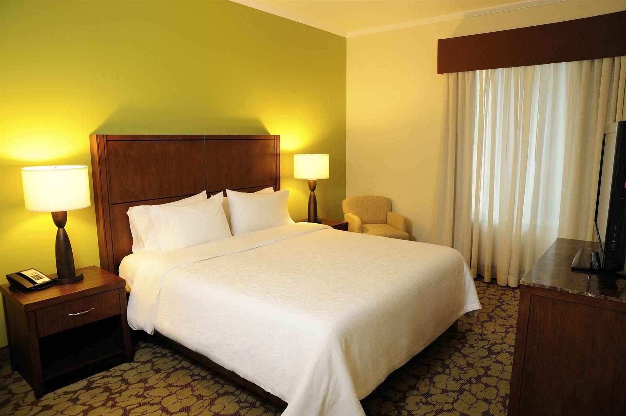 Hilton Garden Inn Panama City Downtown, Panama Экстерьер фото