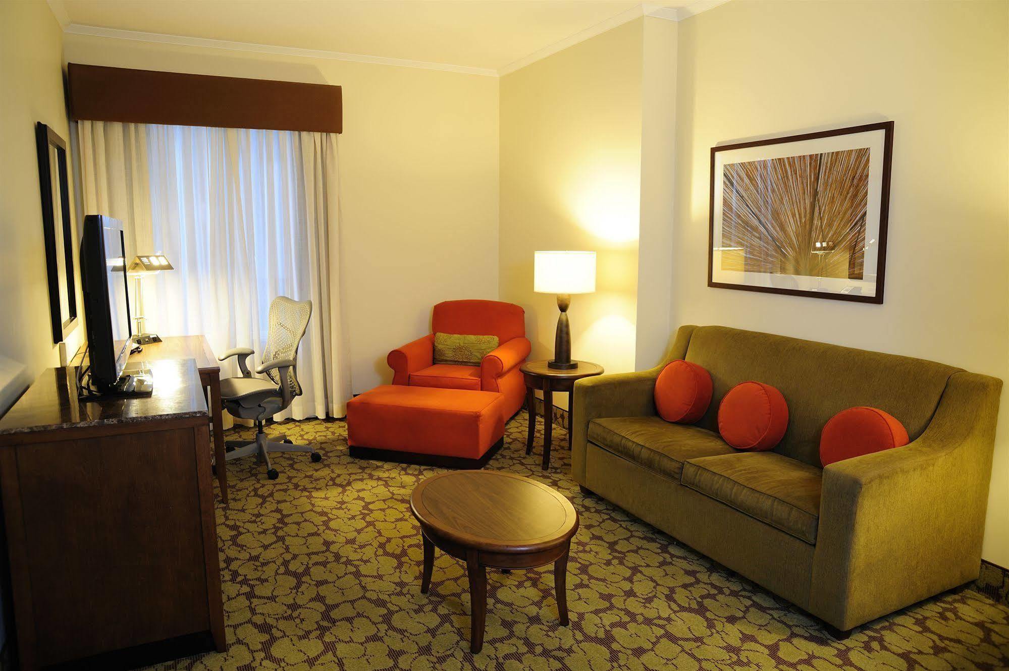 Hilton Garden Inn Panama City Downtown, Panama Экстерьер фото